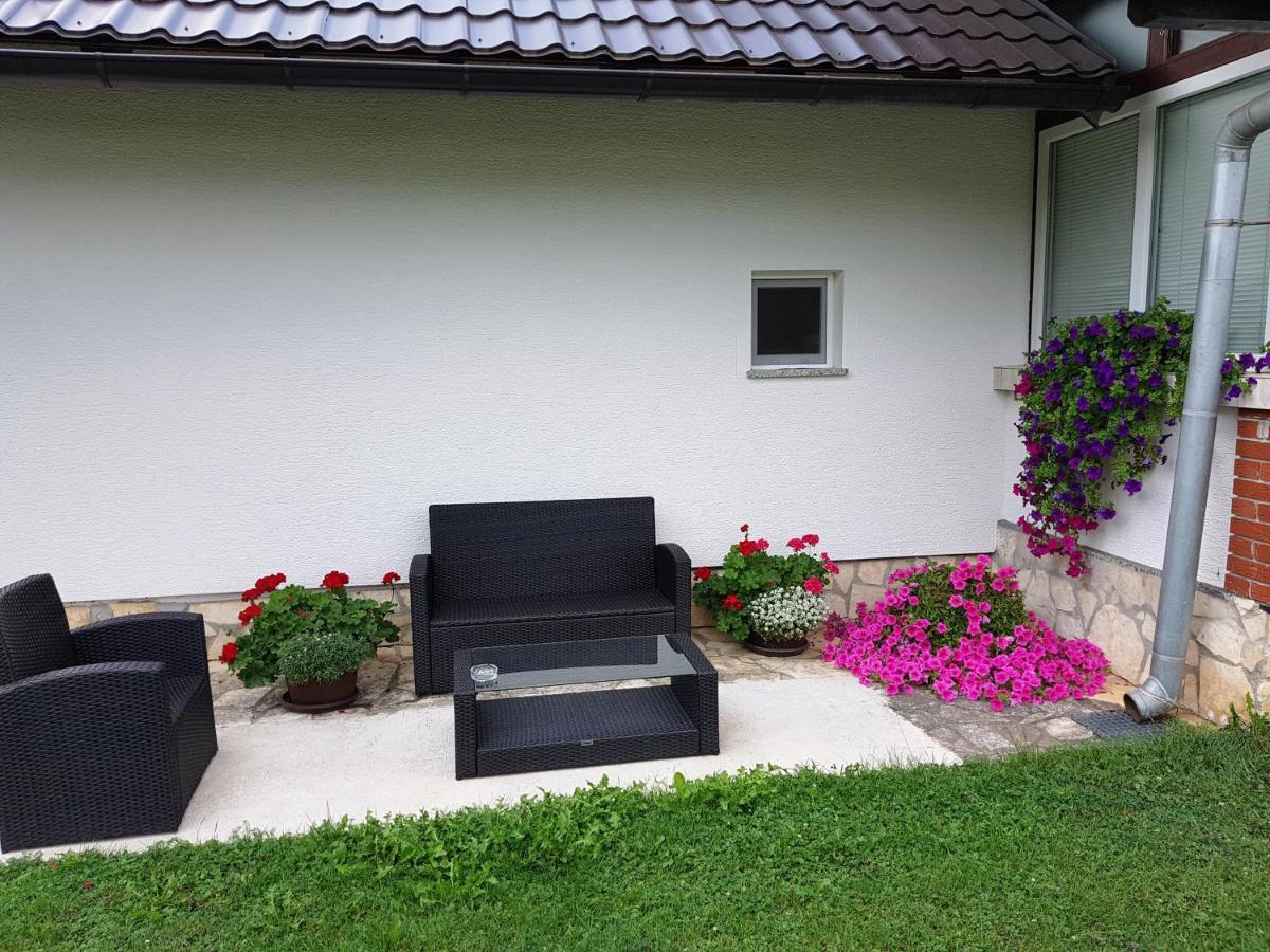 Apartments Sanja Раковица Екстериор снимка